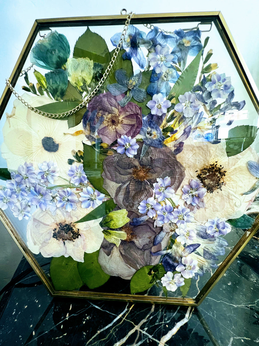 Pressed Flowers Art, Stained Glass, Art Ideas, Wall Art Ideas, Bedroom  Artideas.fallwedding, Dried Flower Frame, Hanging Glass Decor 