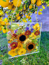 Pressed Dried Wedding Flowers Bouquet Resin Frame. Flowers Preservation. Preserved Wedding Funeral Flowers. Pressed Flowers Hanging Frame.