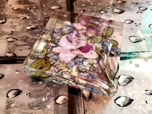 Preserved Pressed wedding Flowers Crystal Block. Bridal Bouquet Paperweight. Keepsake Sweet memories of your wedding, anniversary.