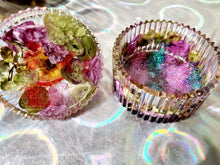 Custom Preserved Bridal Wedding Pressed Flowers Petals in Resin Trinket Box with Lid Paperweight Keepsake memories of your wedding,funeral.