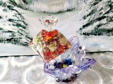 Custom Preserved Bridal Wedding Pressed Flowers Petals in Resin Trinket Box with Lid Paperweight Keepsake memories of your wedding,funeral.