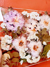 Custom Pressed Wedding Flowers Bouquet Resin Frame. Flowers Preservation. Preserved Wedding Funeral Flowers. Pressed Flowers Hanging Frame.
