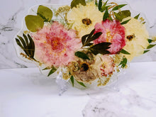 Wedding Pressed flower preservation, bouquet keepsake, flower frame, bouquet preservation, wedding geode keepsake, flower preservation.