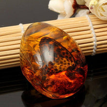 Crystal Amber Resin  Butterfly Figurines Paperweights Crafts Figurine  For Home Wedding Decor.Butterfly resin keepsake paperweight.Stone Pendant Necklace Gemstone for DIY Jewelry Pendant Cabochon Crafts.Healing crystal