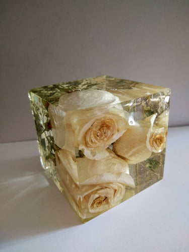 Bridal Wedding Flowers in cube keepsake paperweights. Custom personalized keepsake Memory Stone with wedding bridal bouquet, funeral flowers