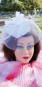 White Fascinator Derby Race Bridal Church Hat. Wedding Tea Party Mini Hat.Costume Feather Hair Clip Head Accessory.Headpiece