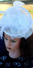 White Sinamay Fascinator. Derby Race Bridal Church Hat. White Wedding Mini Hat. Costume Feather Hair Clip Head Accessory.Headpiece