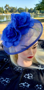 Royal Blue Sinamay Fascinator. Derby Race Bridal Church Hat. Floral Wedding Mini Hat. Costume Feather Hair Clip Head Accessory.Headpiece