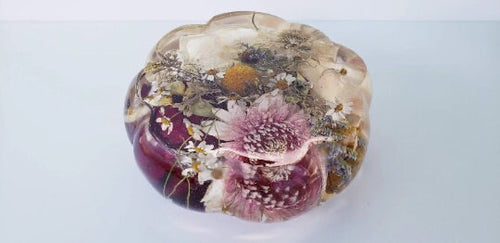 Preserved Wedding Flowers Bouquet in Large Flower Shaped Resin Paperweight Keepsake.Preserving Bridal Bouquet.Resin Paperweight Keepsake,