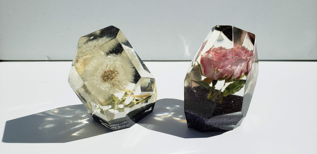 Preserved Flowers Crystals Paperweight. Beauty and The Beast Paperweight Keepsake. Love Forever. Preserved Rose dandelion.Healing Crystals.