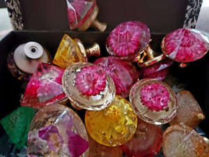 Resin Diamond shaped Real Flowers Dandelion Door Knobs.Cabinet Knobs.Kitchen Bathroom Knobs.Paperweight knobs pulls Resin Paperweight Decor.