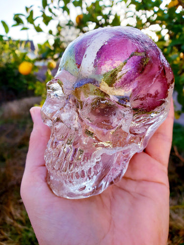 Resin Skull Preserved Flowers Paperweight Keepsake. Preserving Funeral flowers.Preserved Rose Paperweight.Rose Keepsake.Flower Skull
