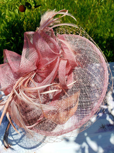 Nude Pink Flesh Blush Sinamay Fascinator. Birdcage Veil Bridal Church Hat. Wedding Mini Hat. Costume Feather Hairband Accessory.Headpiece