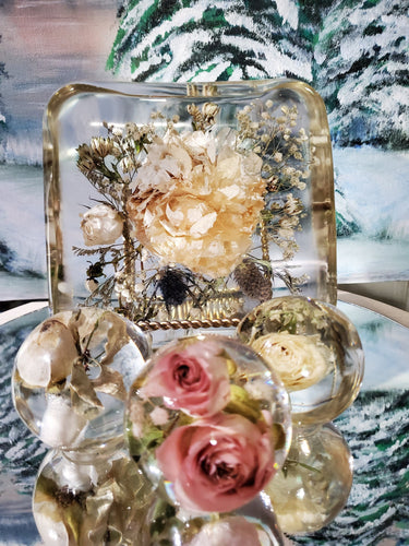 Wedding flower preservation, bouquet keepsake, wedding flower keepsake, bouquet preservation, wedding square keepsake, flower preservation.