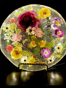 Custom Preserved wedding Flowers Petals in Resin Round Free form Keepsake memories of your wedding, funeral anniversary. Frame Fairy Lights