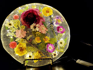 Custom Preserved wedding Flowers Petals in Resin Round Free form Keepsake memories of your wedding, funeral anniversary. Frame Fairy Lights