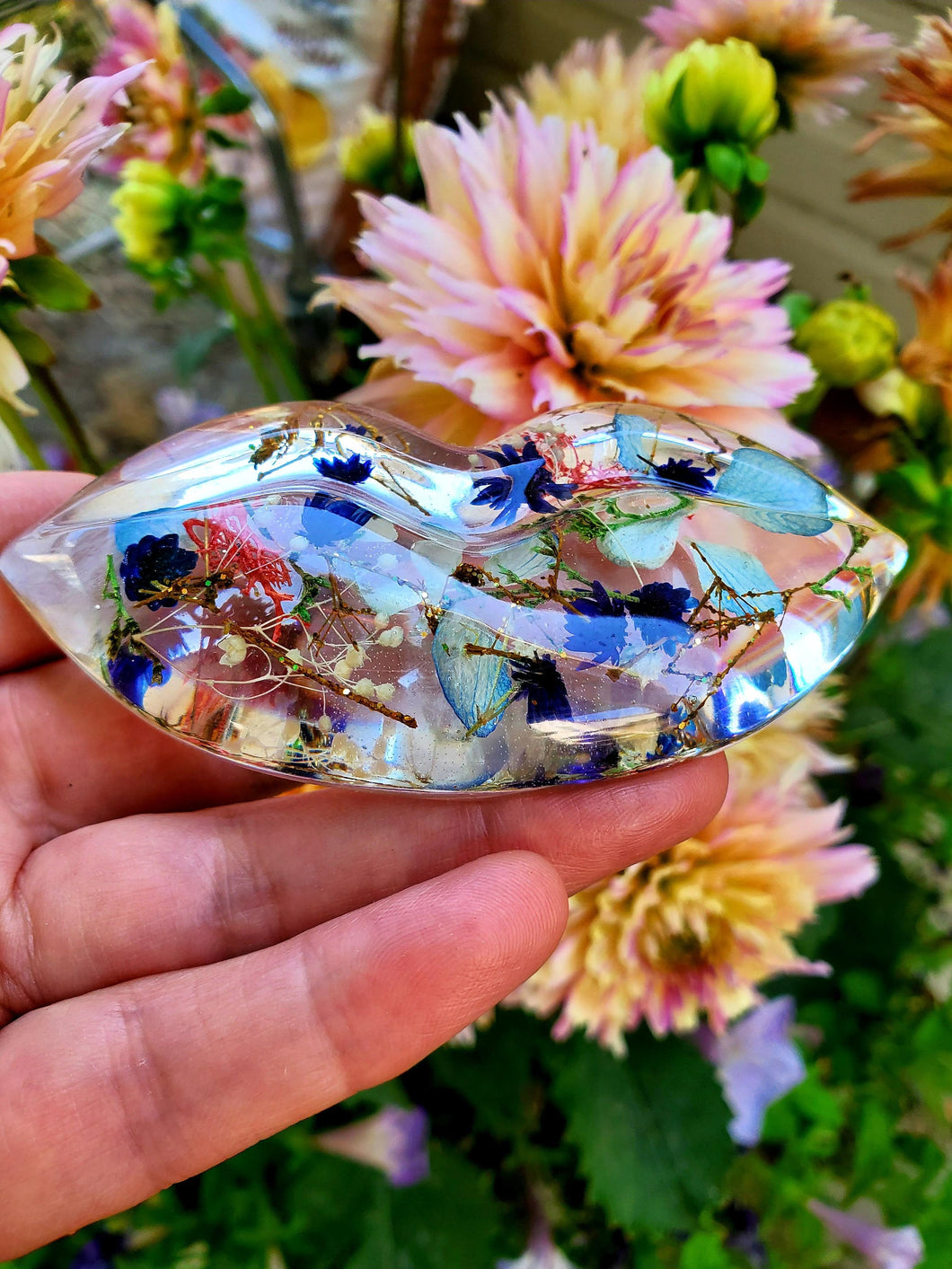 Custom Resin Sexy Lips Preserved Flowers Paperweight Keepsake. Tell him/her I Love You.