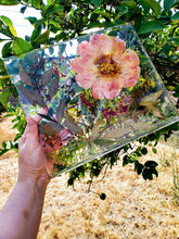 Flower Preservation. Pressed flower frame. Resin Frame. Flowers Preservation. Preserved Wedding Funeral Flowers .Pressed Flowers Frame.