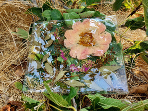 Flower Preservation. Pressed flower frame. Resin Frame. Flowers Preservation. Preserved Wedding Funeral Flowers .Pressed Flowers Frame.