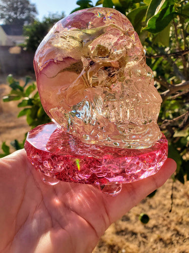 Resin Skull Preserved Flowers Paperweight Keepsake. Preserving flowers.Preserved Rose Paperweight.Rose Keepsake.Flower Skull