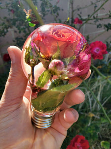 Preserving Wedding Flowers in Light Bulb Resin LED Lamp Paperweight Keepsake Bridal romantic memories of your wedding anniversary,funeral