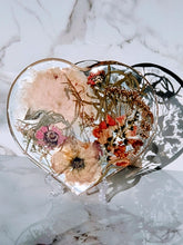 Pressed Dried Wedding Flowers Bouquet Resin Frame. Flowers Preservation. Preserved Wedding Funeral Flowers. Pressed Flowers Frame.