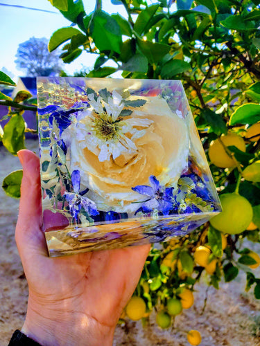 Wedding Flowers Preservation Resin cube paperweights .Funeral Memorial service flowers preservation. Bridal bouquet preservation.