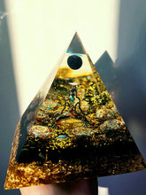 Energy Generator Orgone Pyramid. Reiki Chakra Generator Large Pyramid. Meditation. Lucky Wealth Stone.